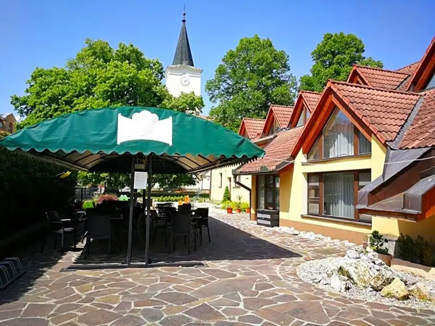 Hotel Mladosť