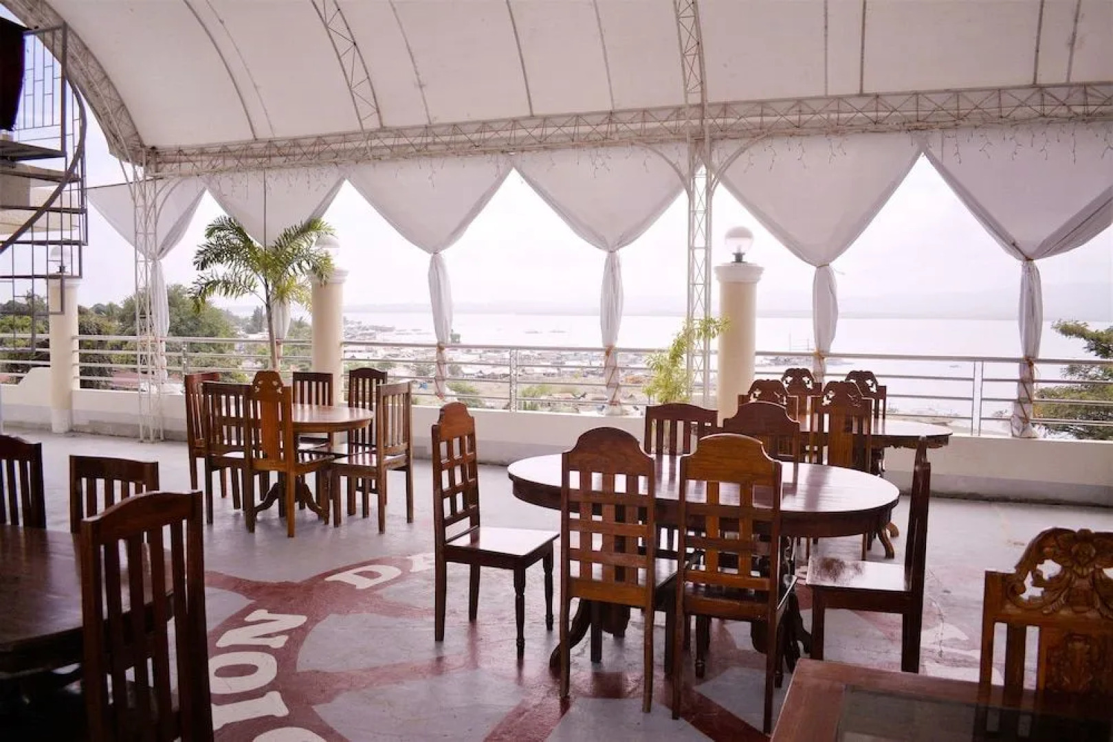 Zen Rooms Baywalk Palawan