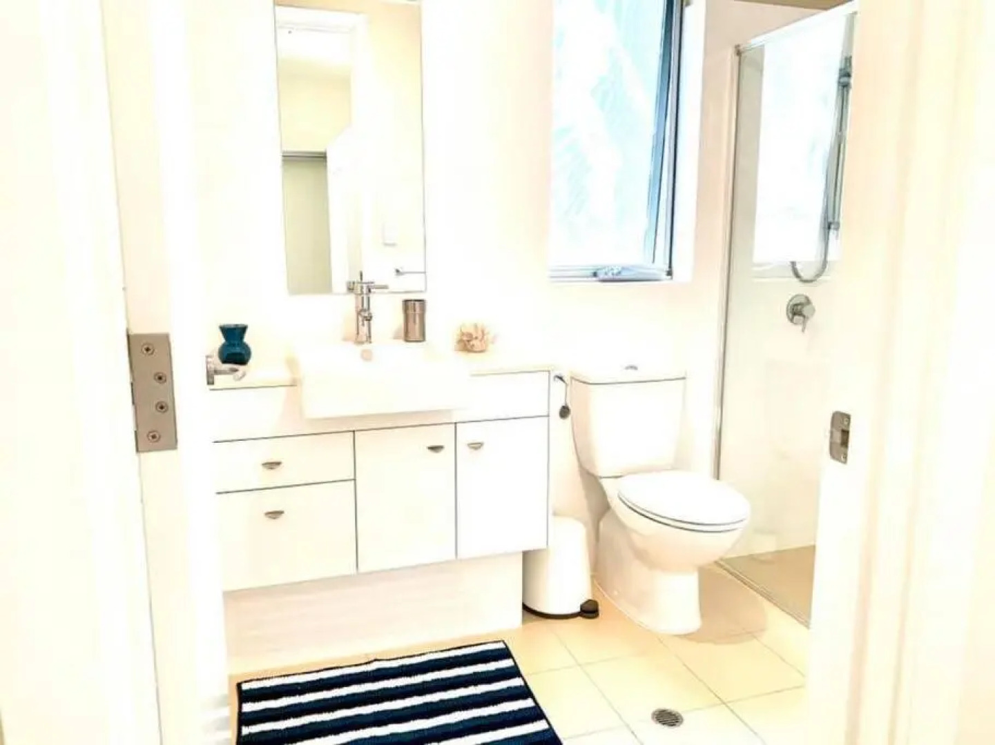 Karibu Beach Retreat- panoramic sea views 4 bdrms