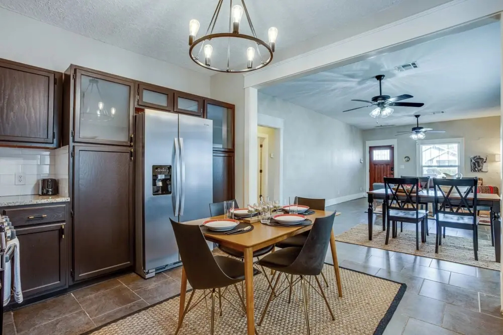 Chic Lawton Home, 5 Mins to Fort Sill!