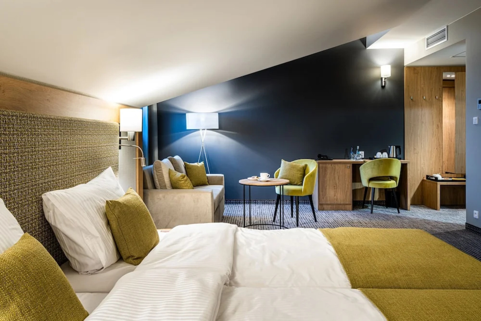 Sezony. Restauracja i Hotel