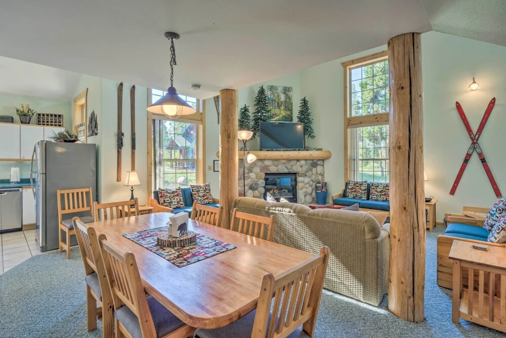 6 Mi to Turquoise Lake: Retreat w/ Covered Deck!