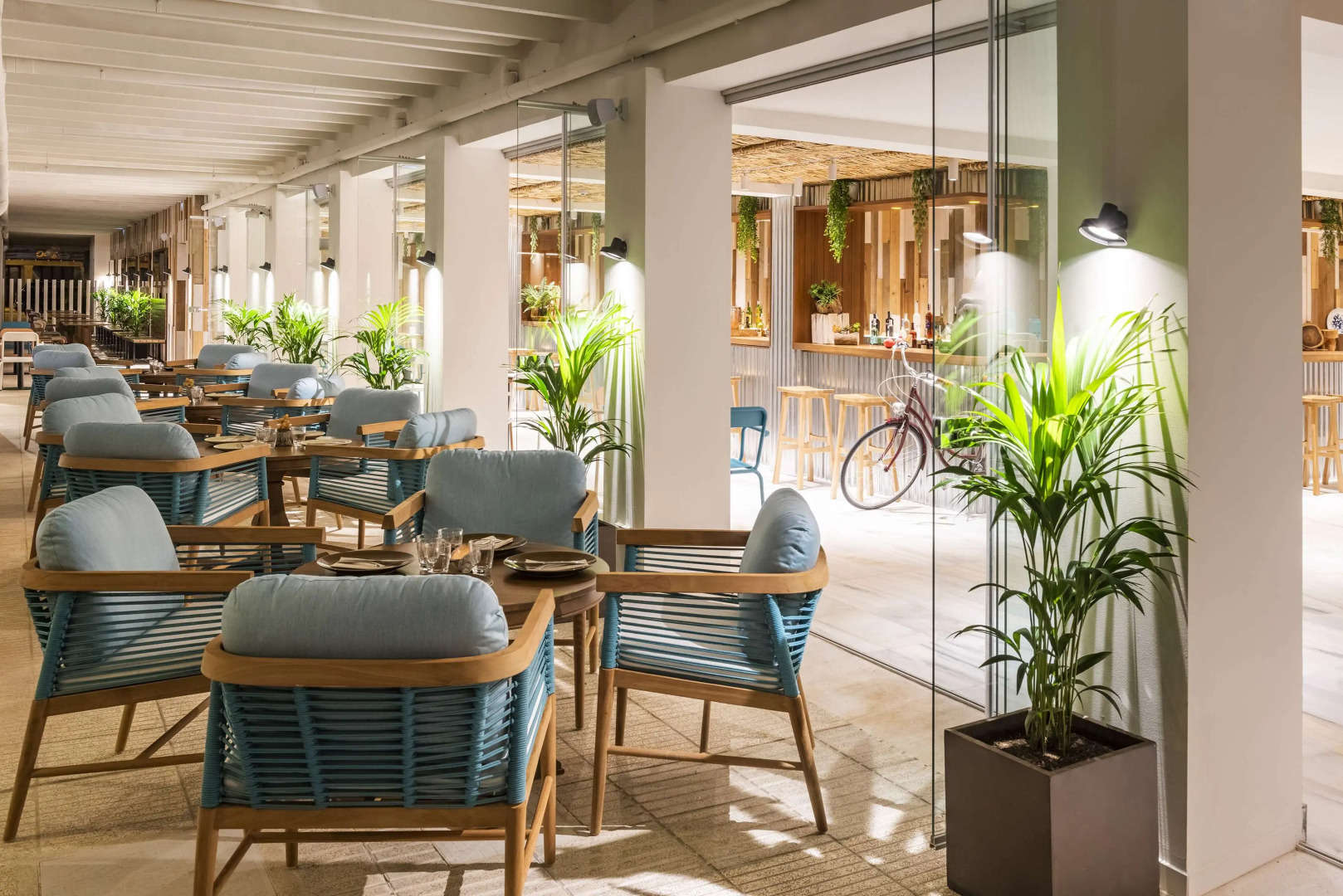 Отель Innside by Meliá Alcudia