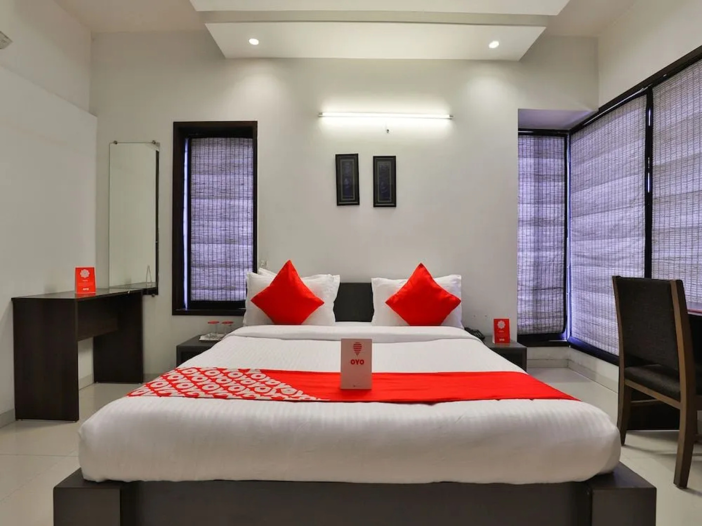 OYO 15508 Shreeji Sangeet Apartments