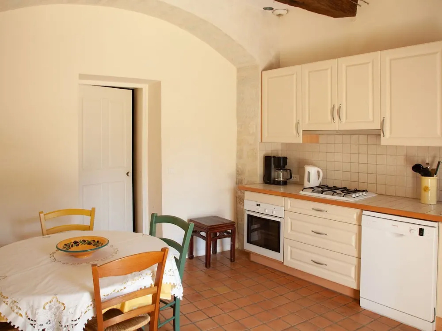 Quaint Holiday Home in Rustrel With Swimming Pool