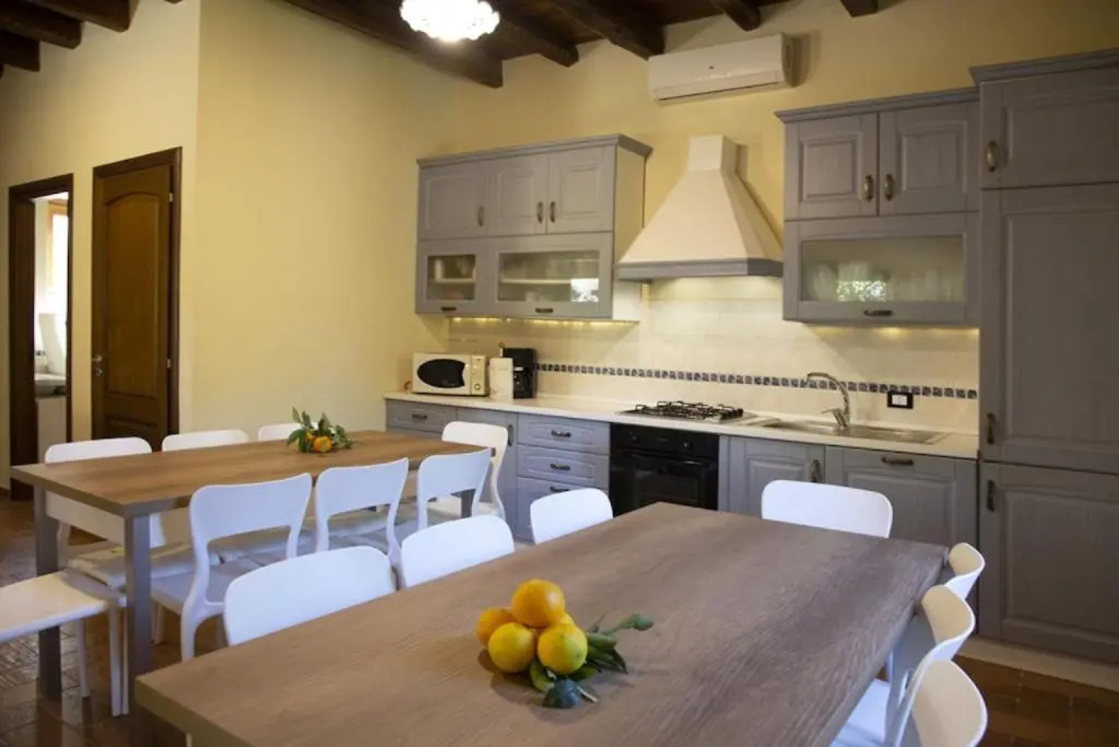 Ville dell'Eden con 9 camere da letto in 6 unità abitative