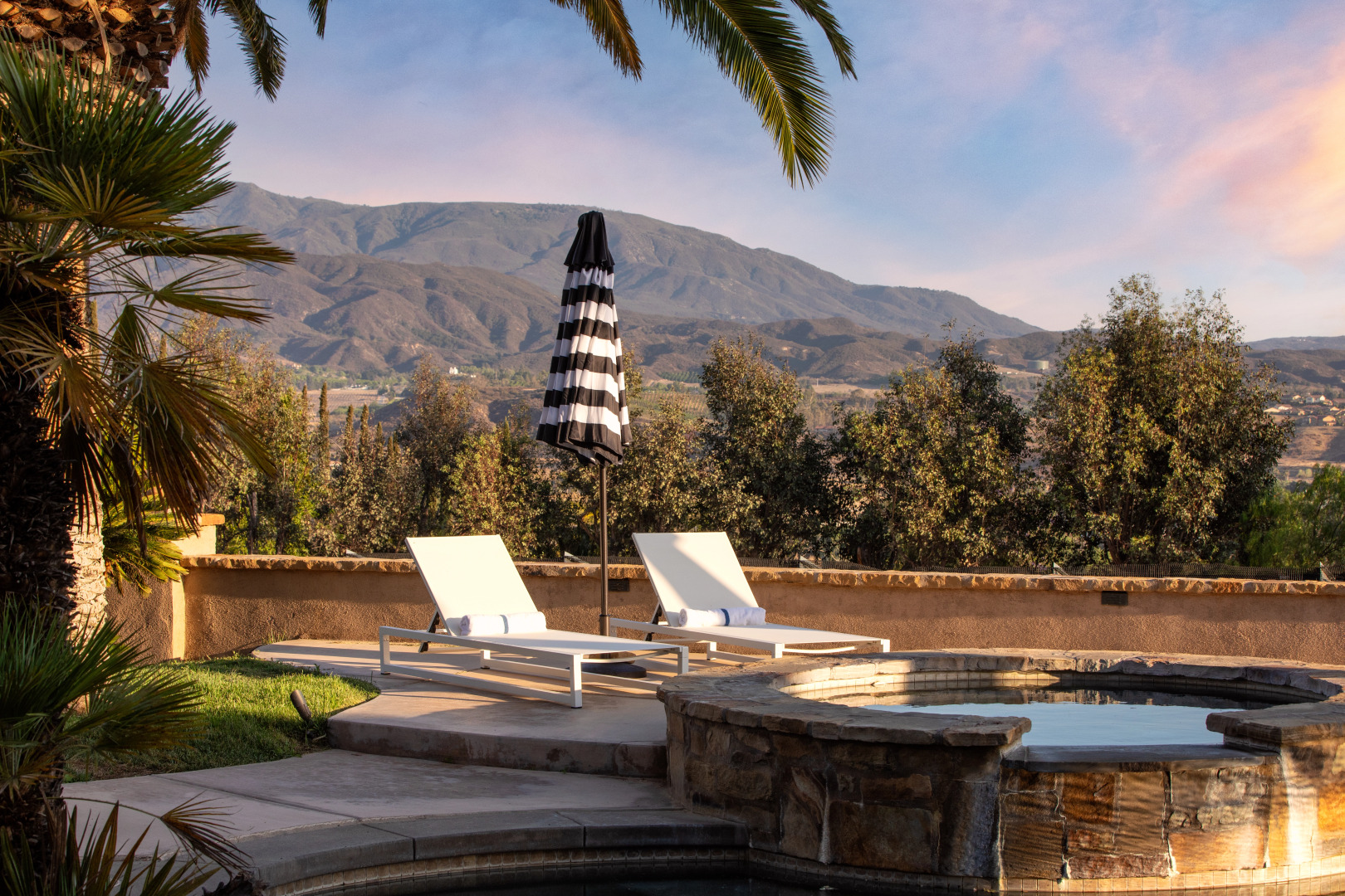 Sangiovese By Avantstay Spectacular Estate w/ Pool, Hot Tub & Putting Green