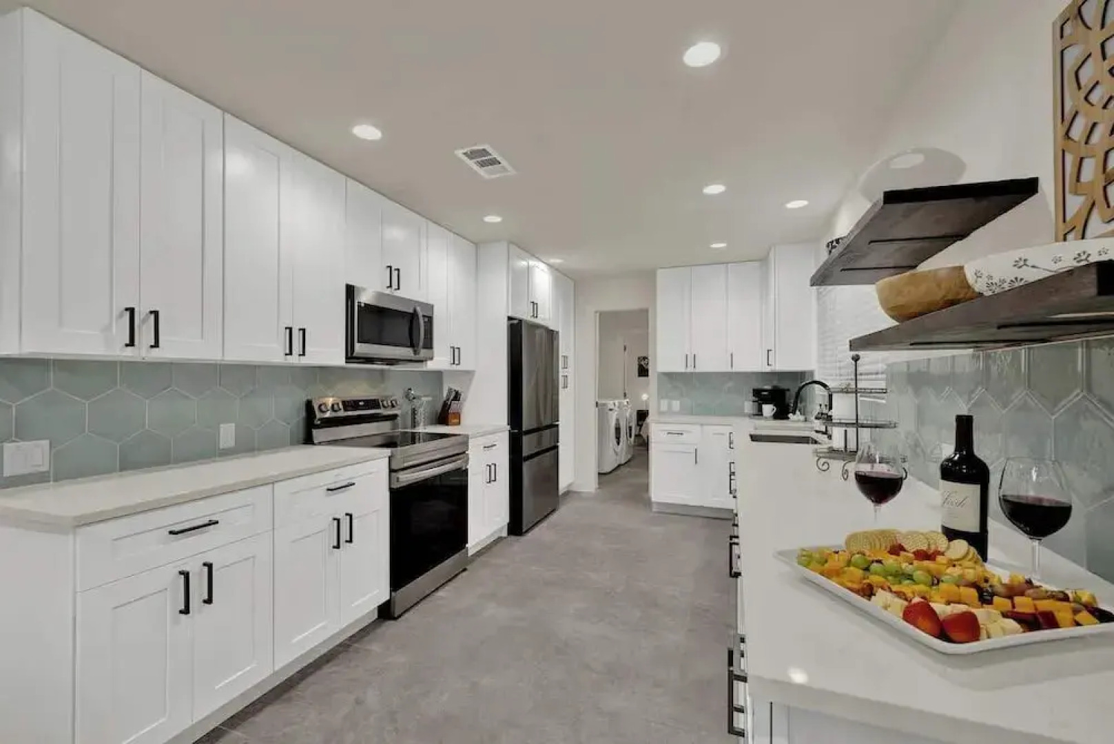 Whitewater River House - Game Room, Firepit, Walking Distance to Whitewater Amphitheater!