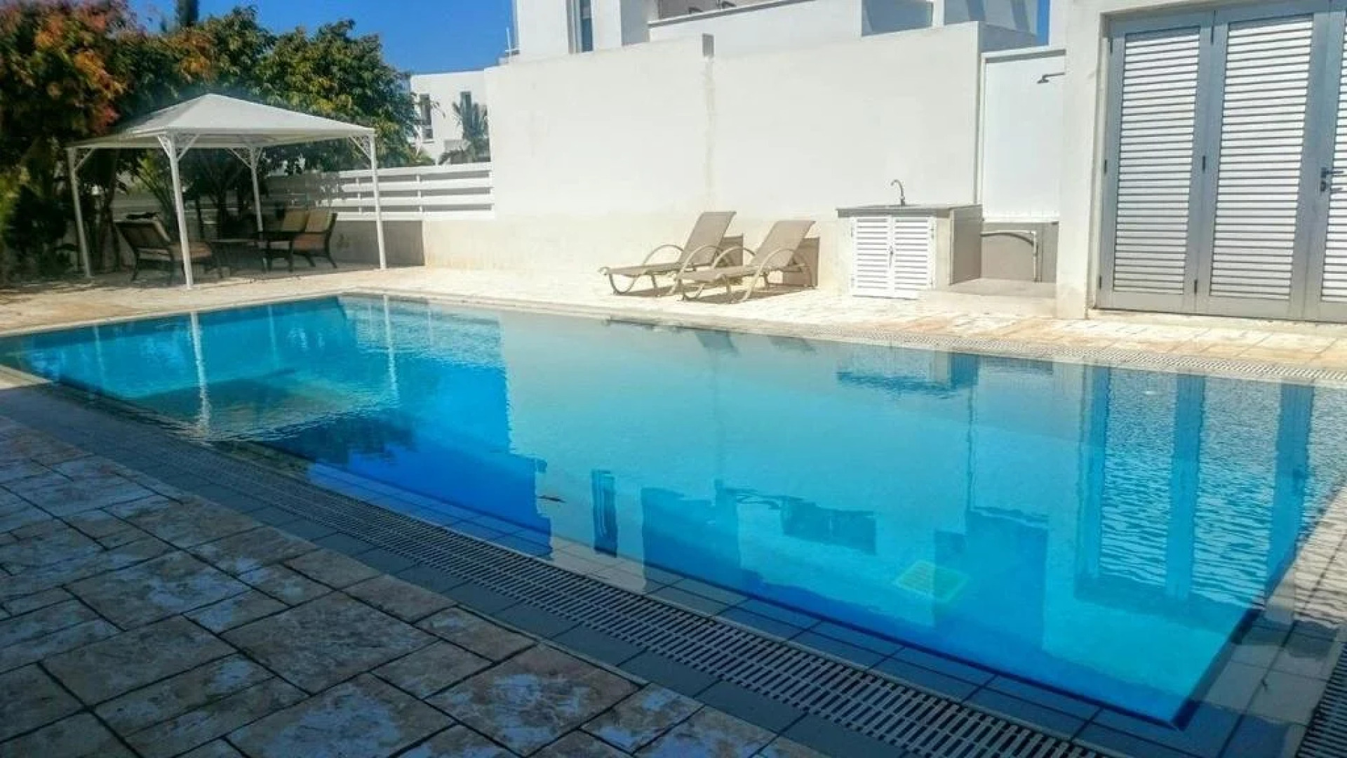 Colonial Beach Villa