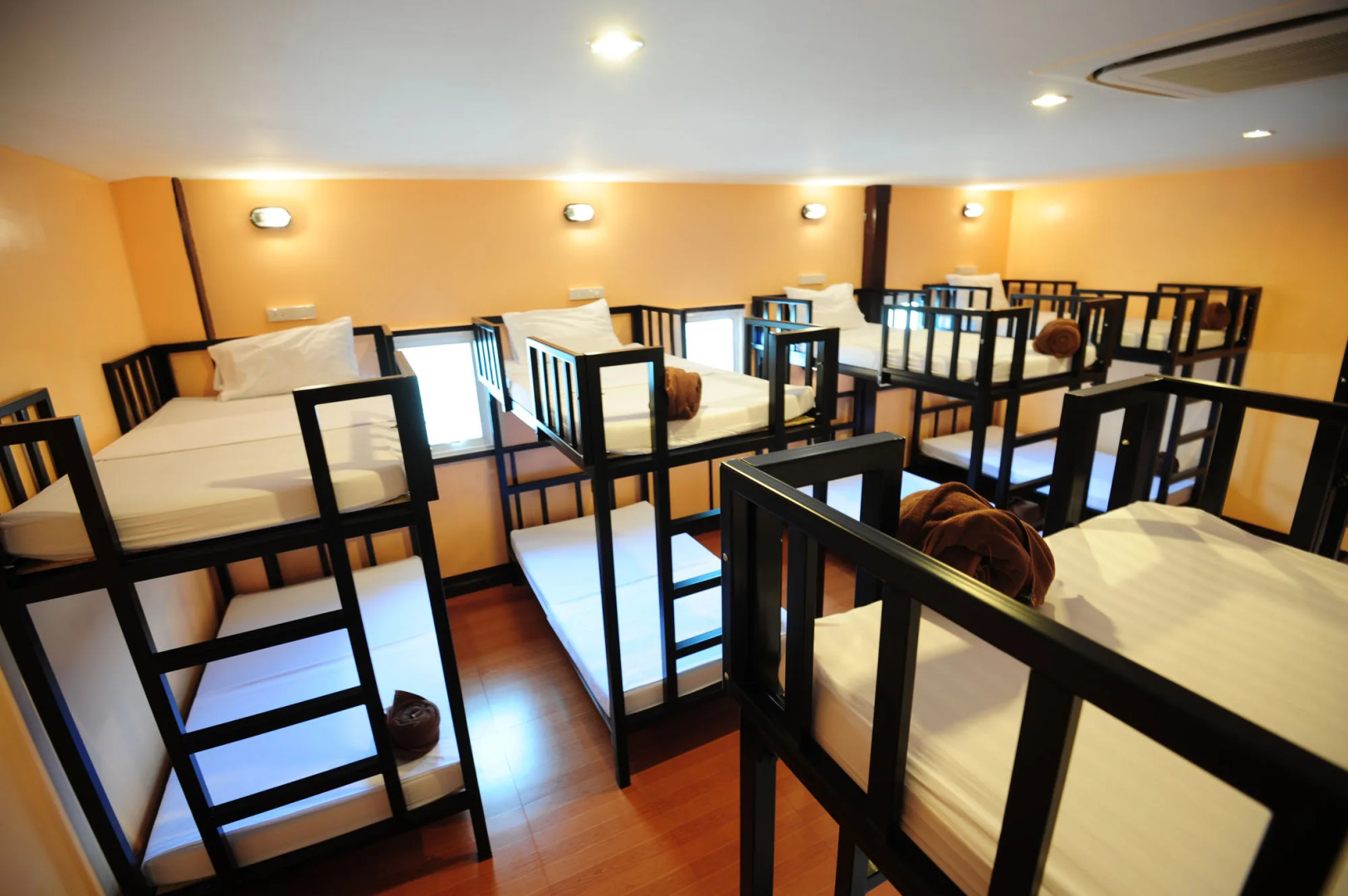 Twin Palms hostel Phi Phi