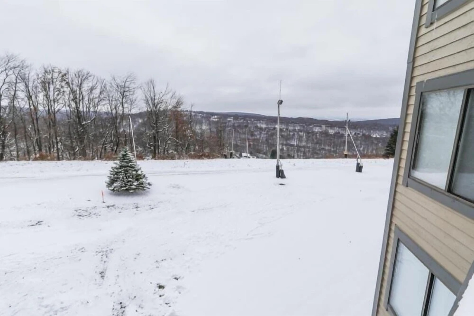 Seven Springs Stoneridge 3 Bedroom Standard Condo, Mountain Views! by RedAwning