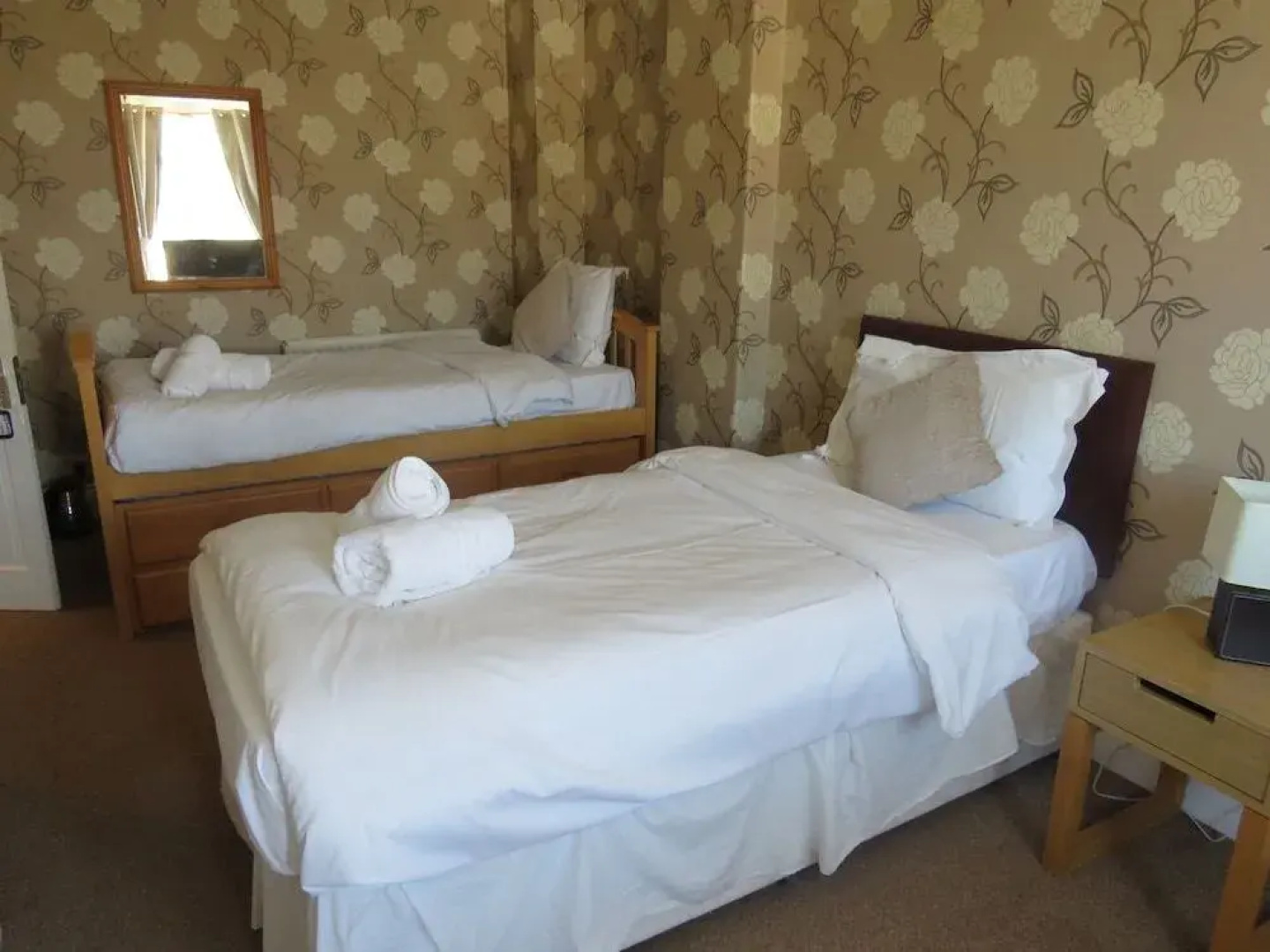 The Queens Arms Hotel