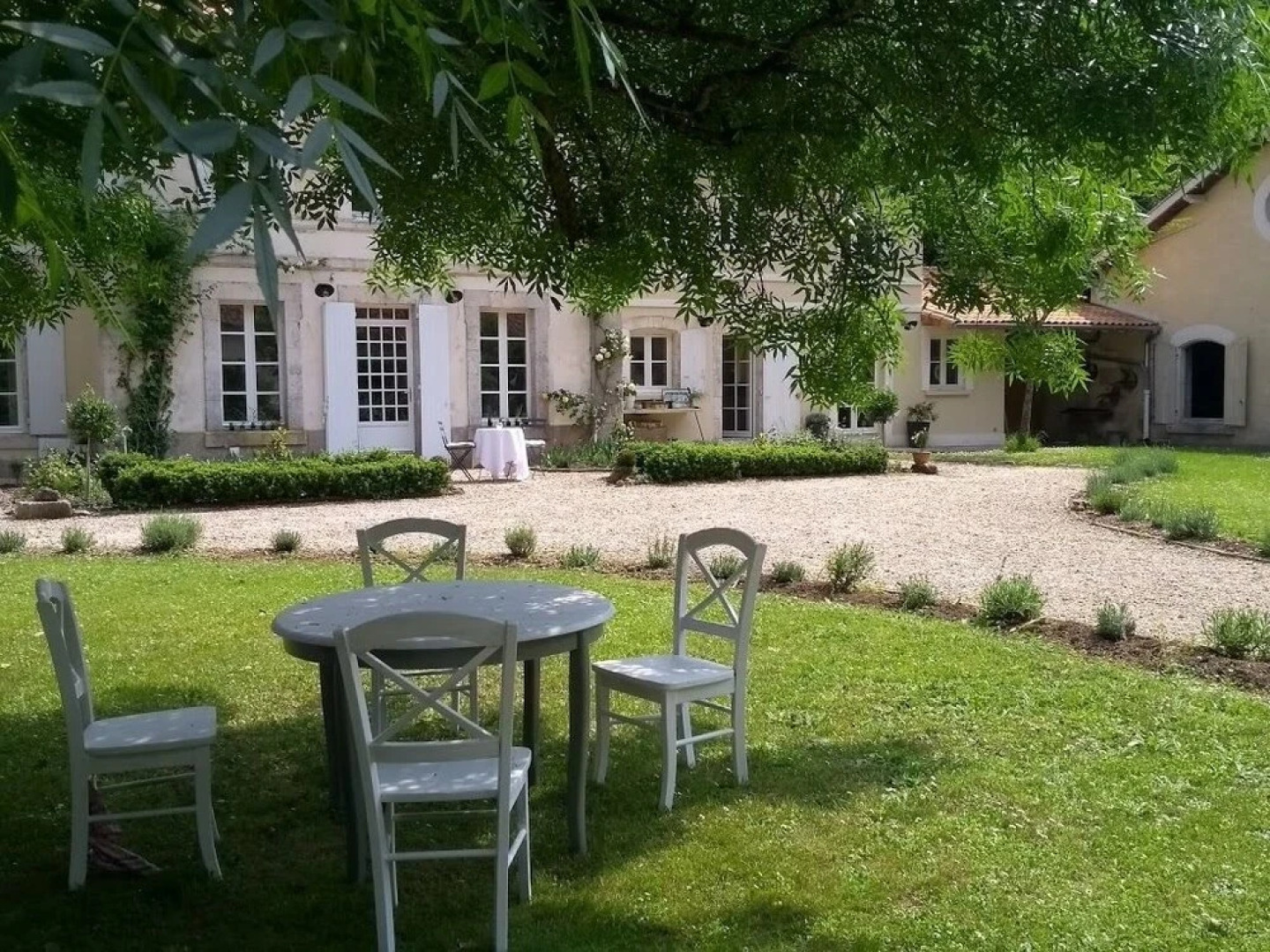 Le Domaine Des Platanes