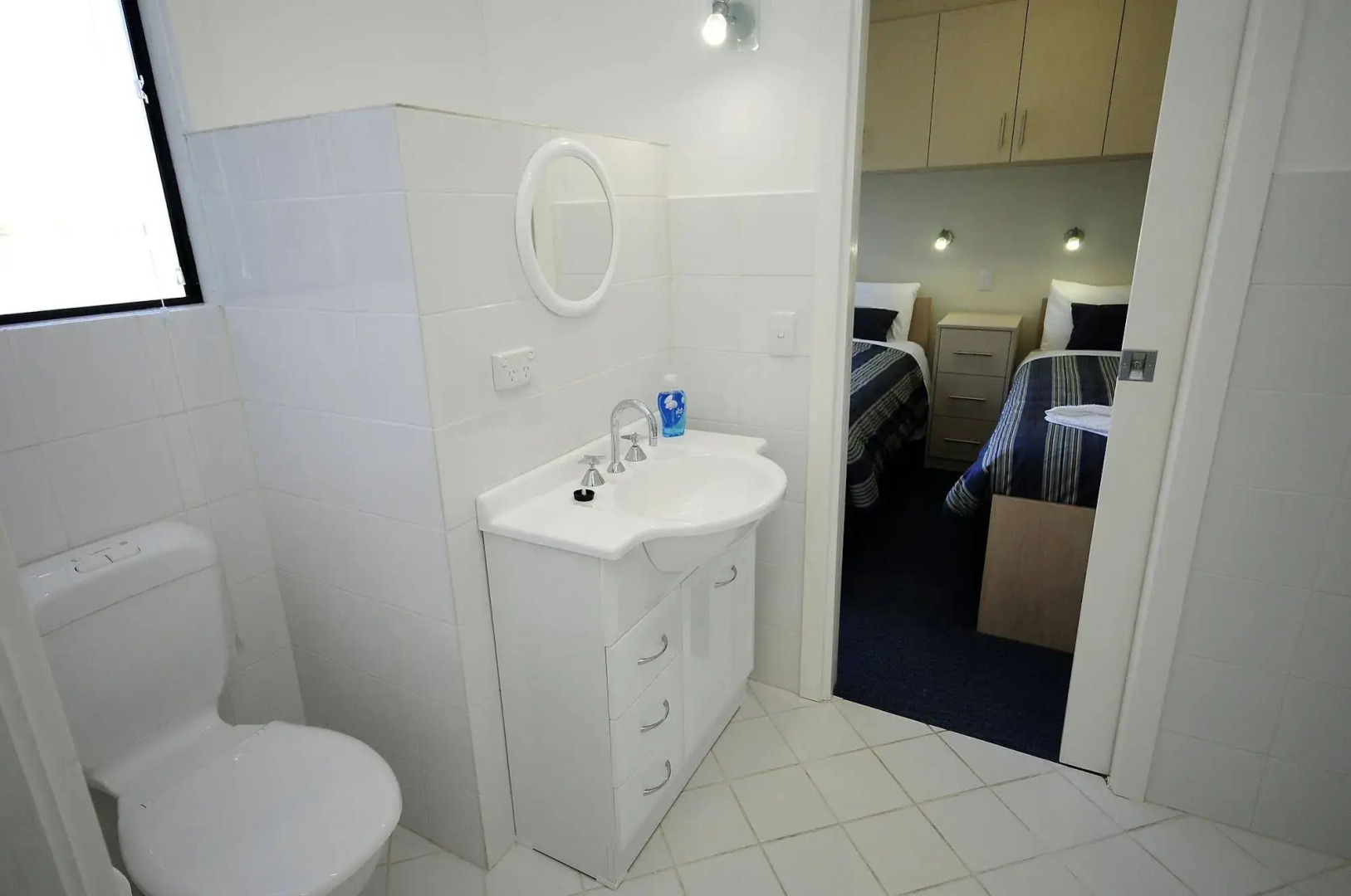 Boats And Bedzzz & Renmark River Villas