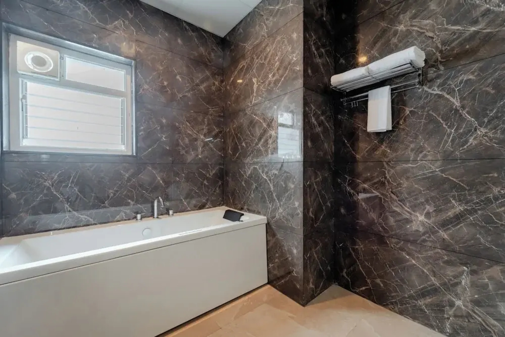 Pravasa Hotel Vijayapura