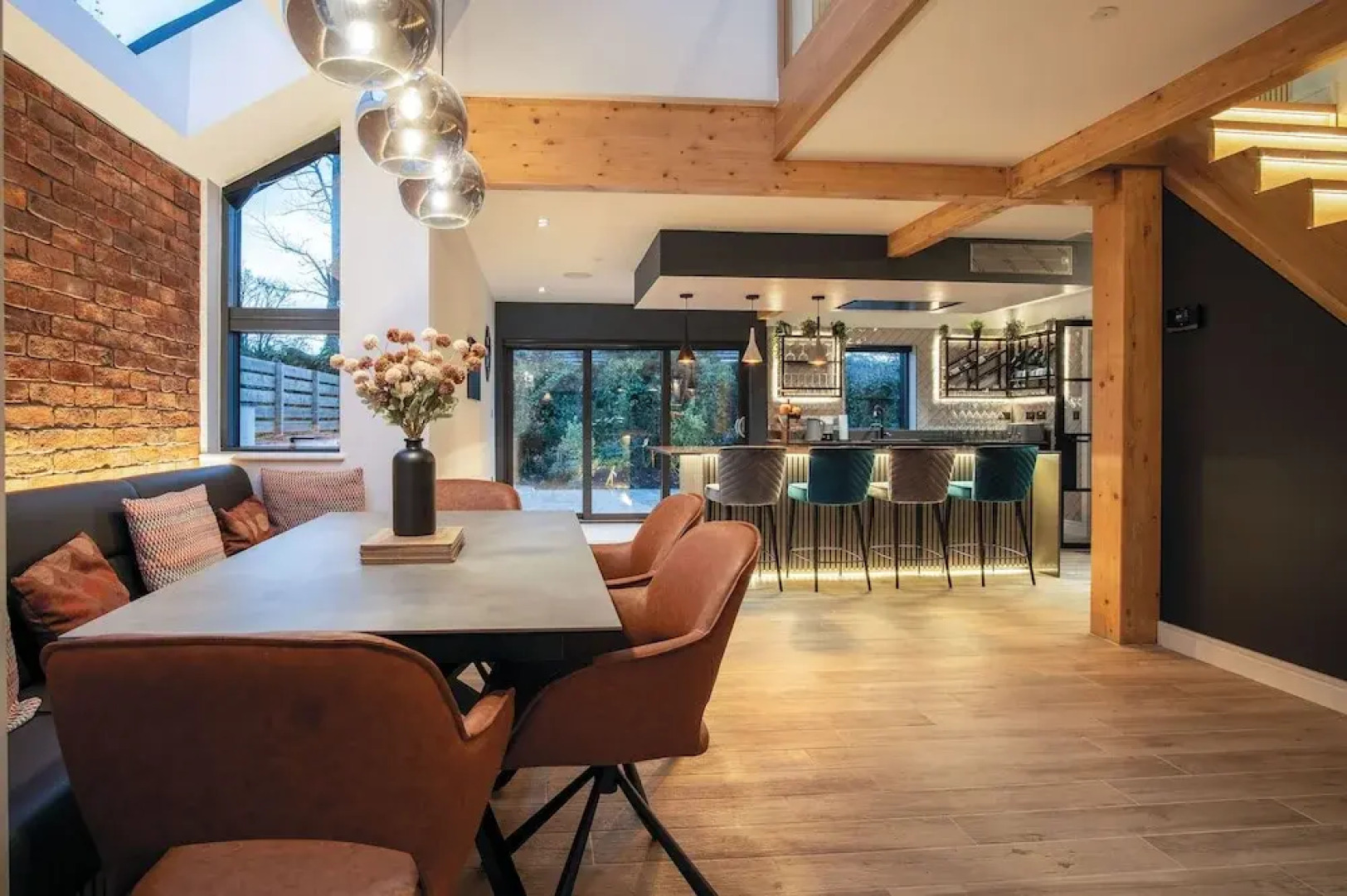 Ty Cyfoes - Luxurious 4 Bedroom - St. Florence