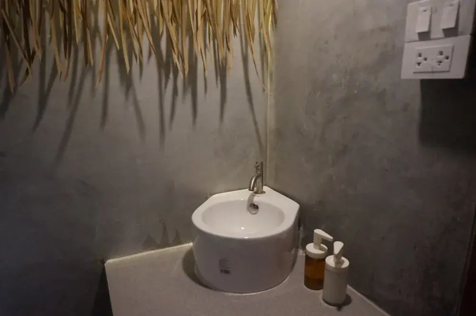 Hink Poshtel PhangNga