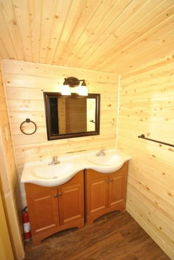 Paradise on Hurricane Creek