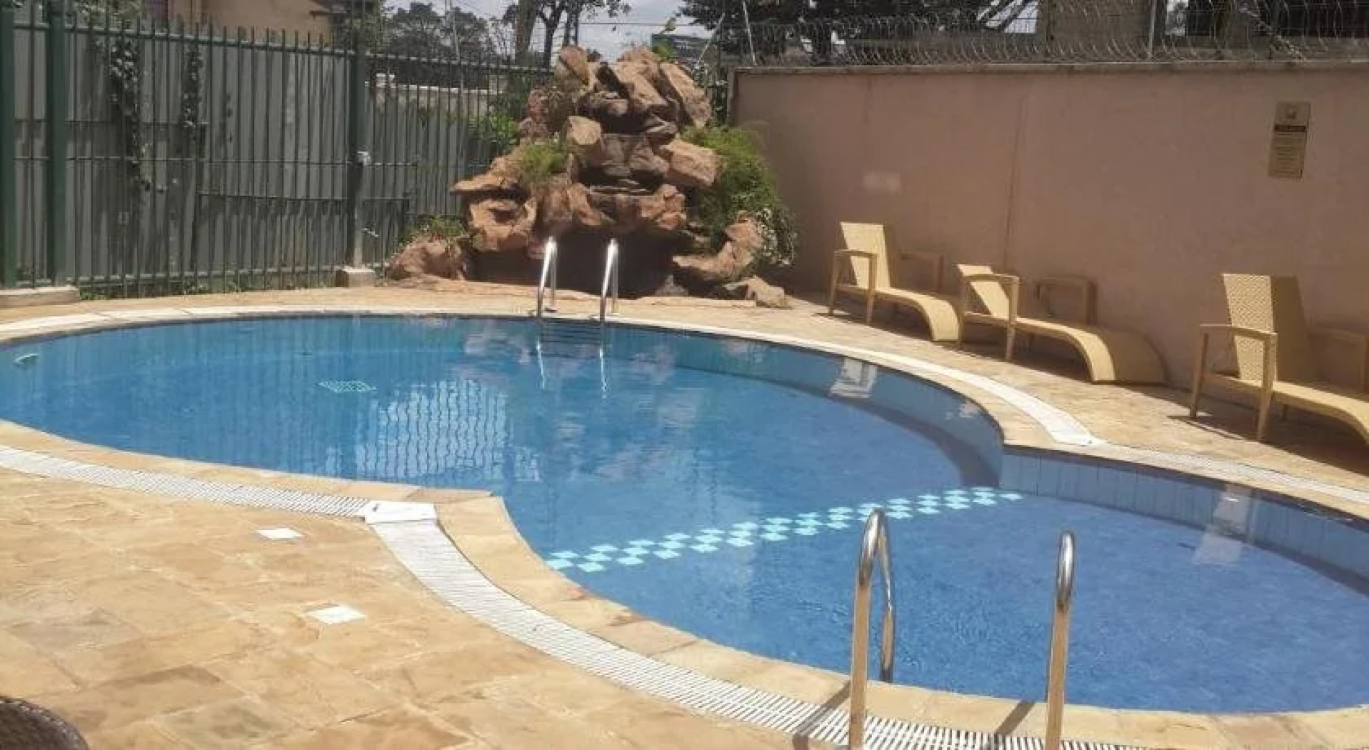 Fenesi Gardens Apartments