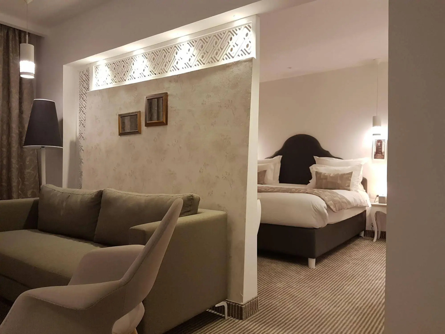 Hôtel Lac Léman, LES BERGES DU LAC