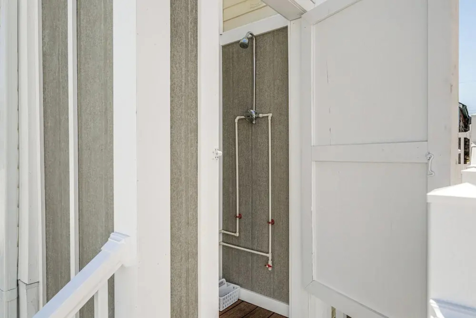 Steps to Shore: Newly Renovated Dewey Beach Home!