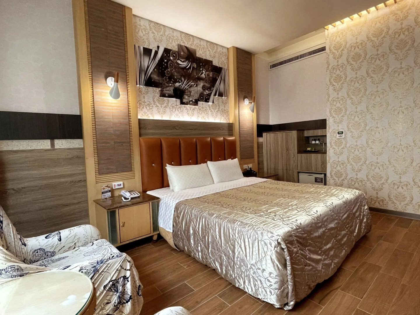 King & Princess Motel - Jian Kang