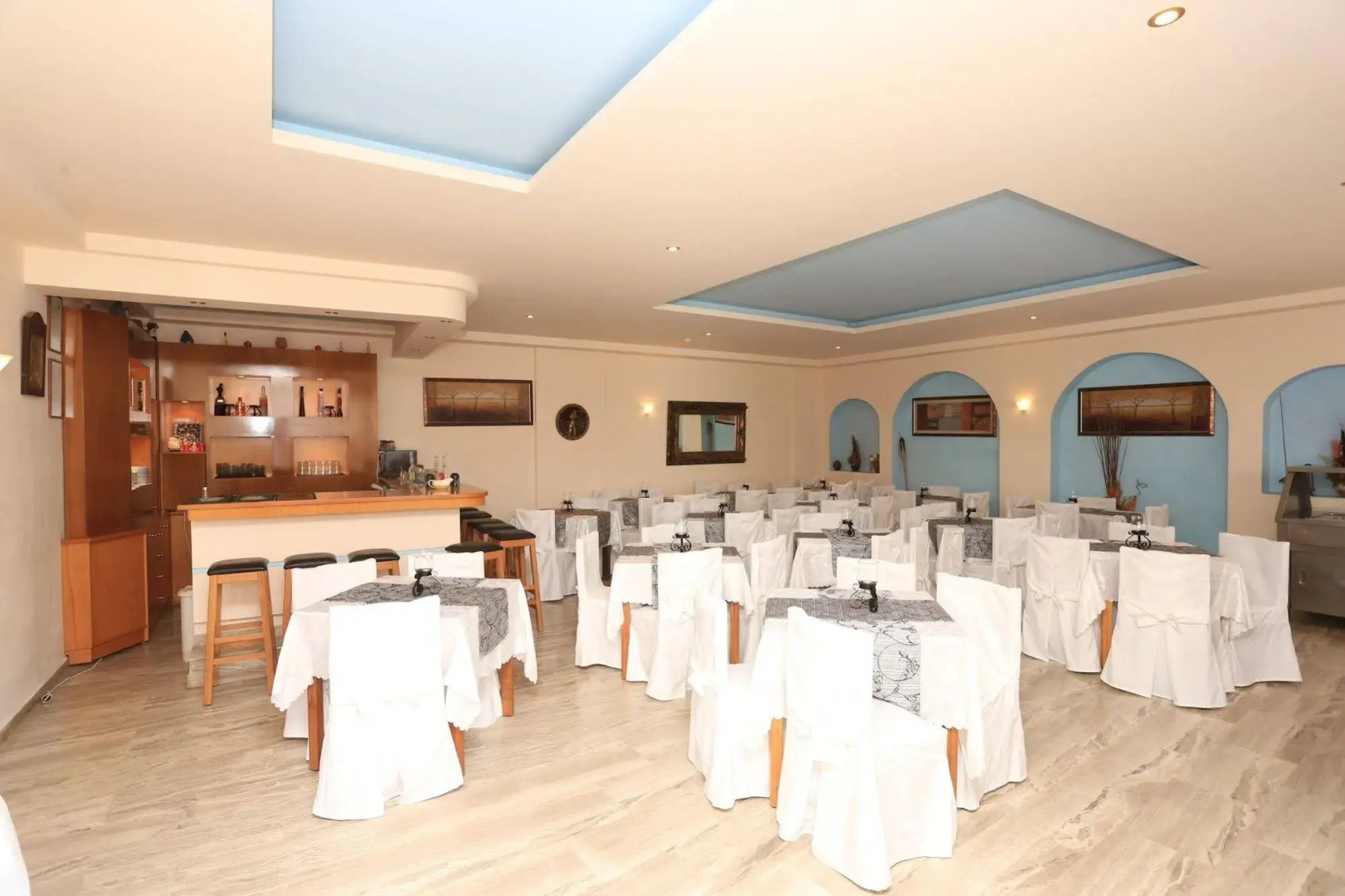 Anthoula Village Hotel