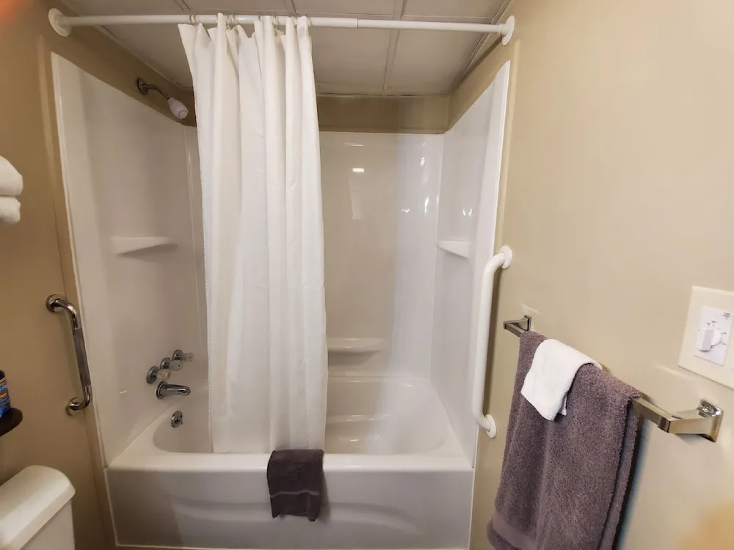 River Country Motor Lodge