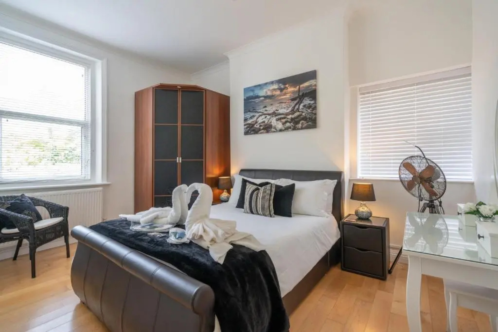 Stunning sea views Ventnor Apartment