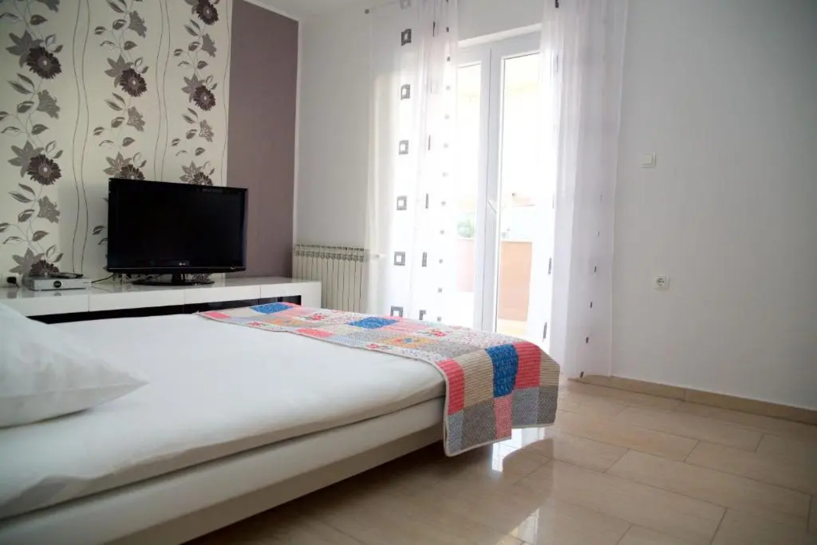 Banić Apartments with pool