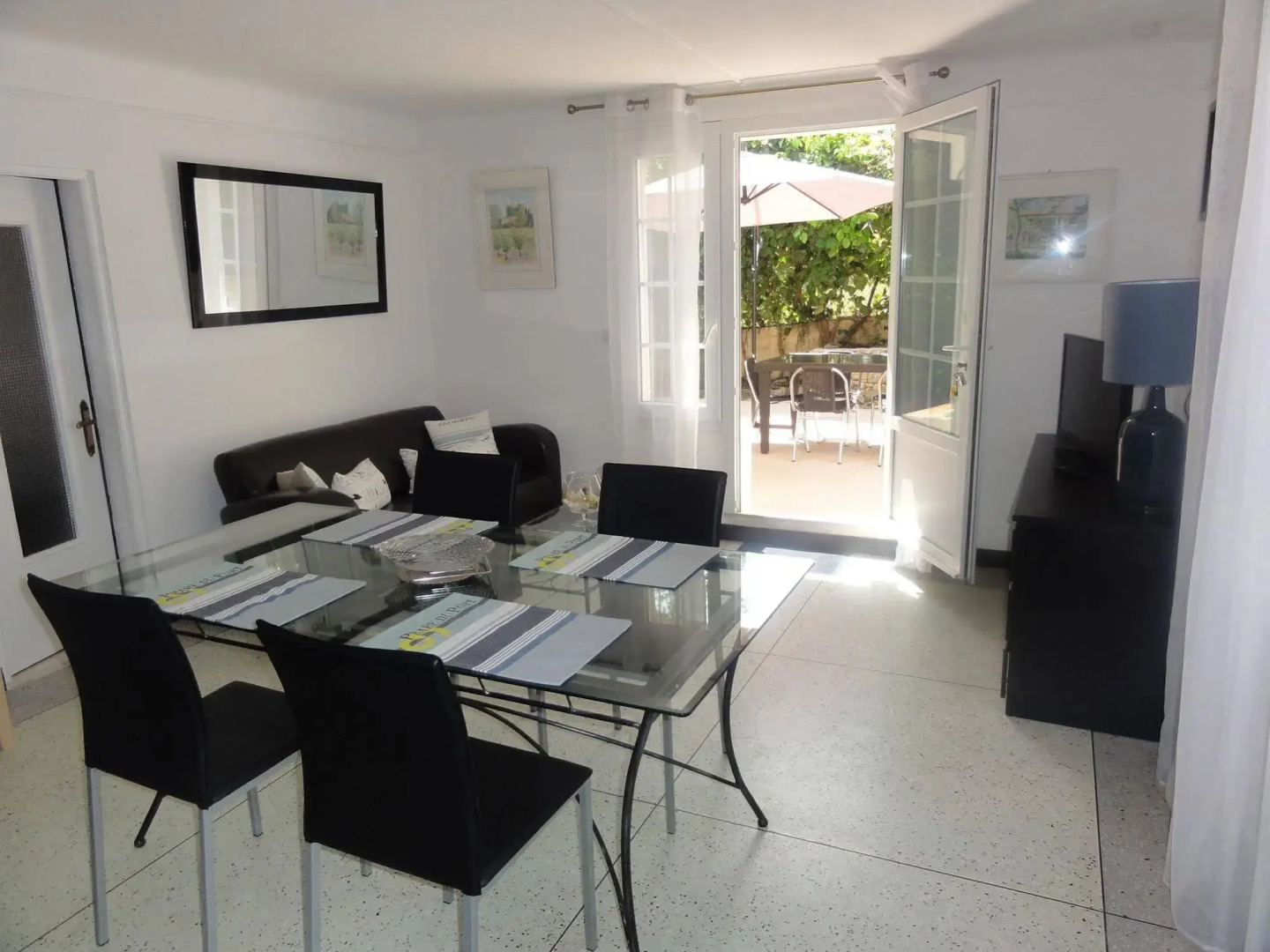 Au Reveil des Cigales