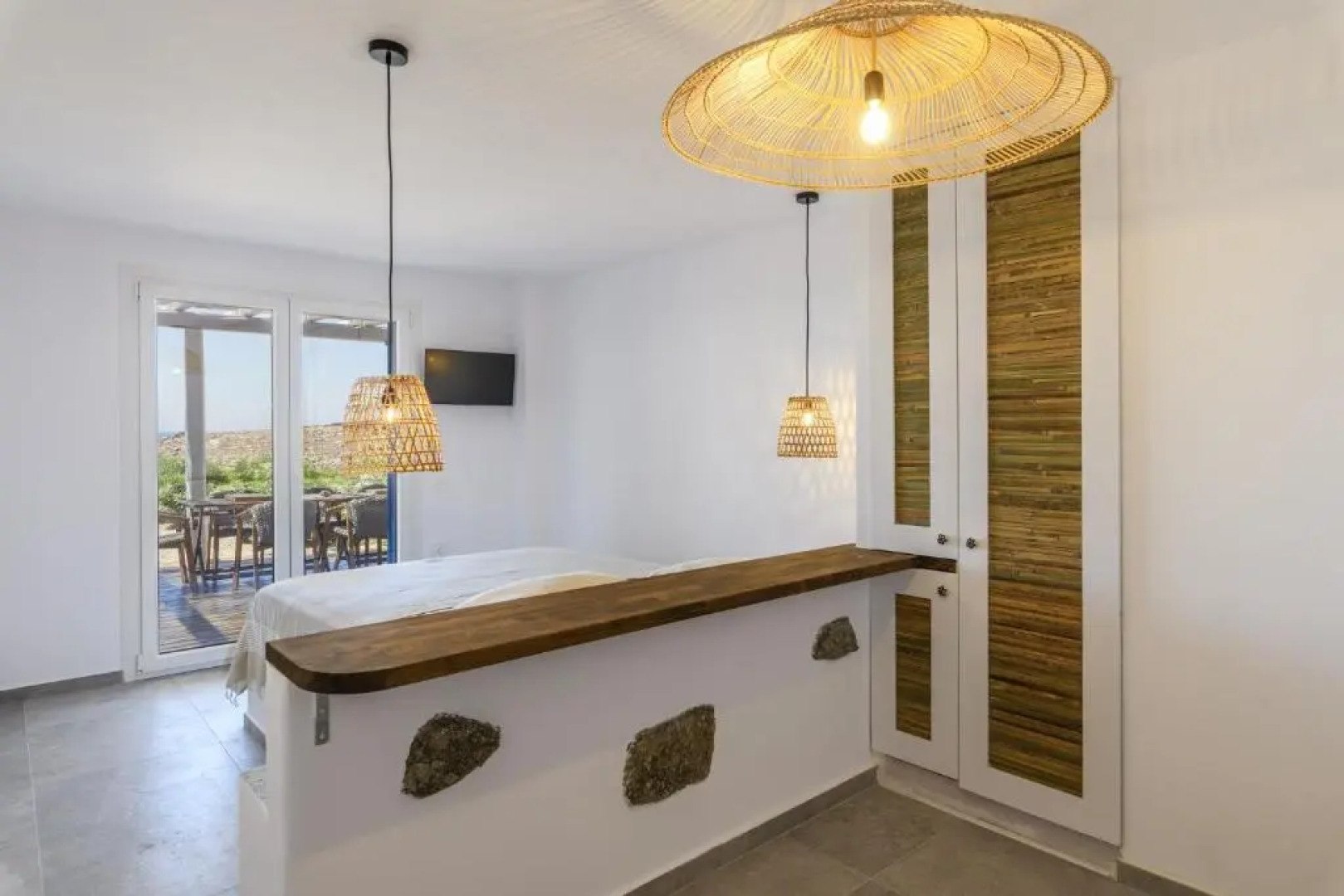 Mesmerising Sea View Lia Residence