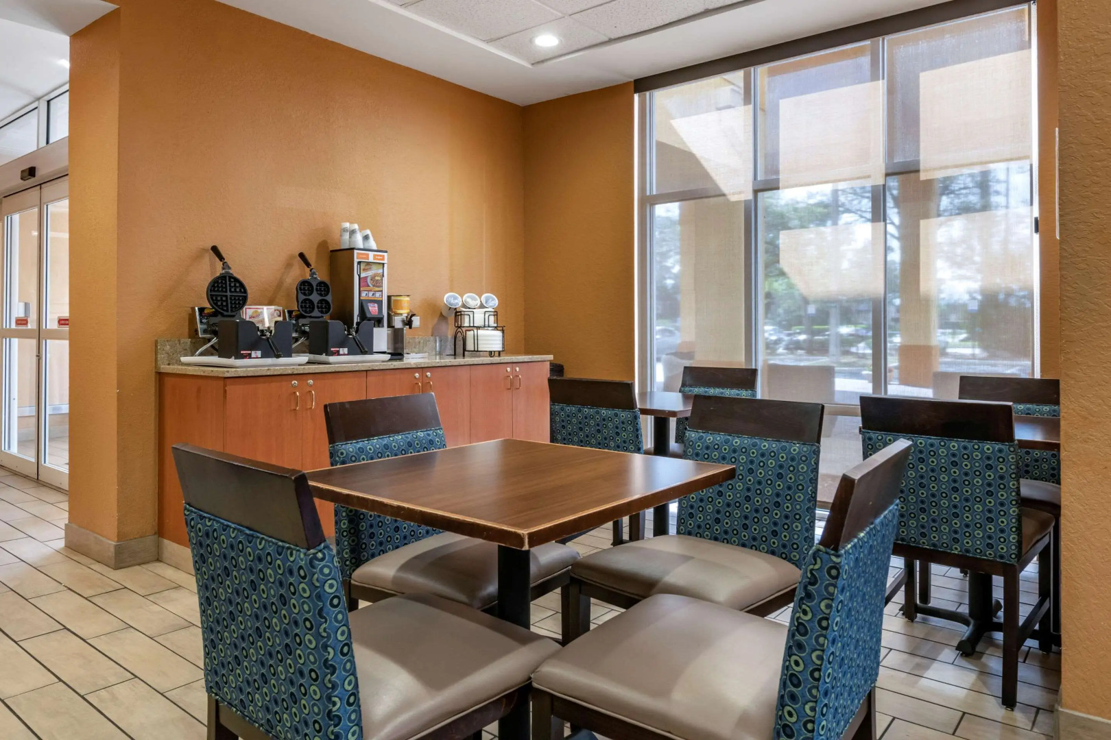 Comfort Inn & Suites Orlando North