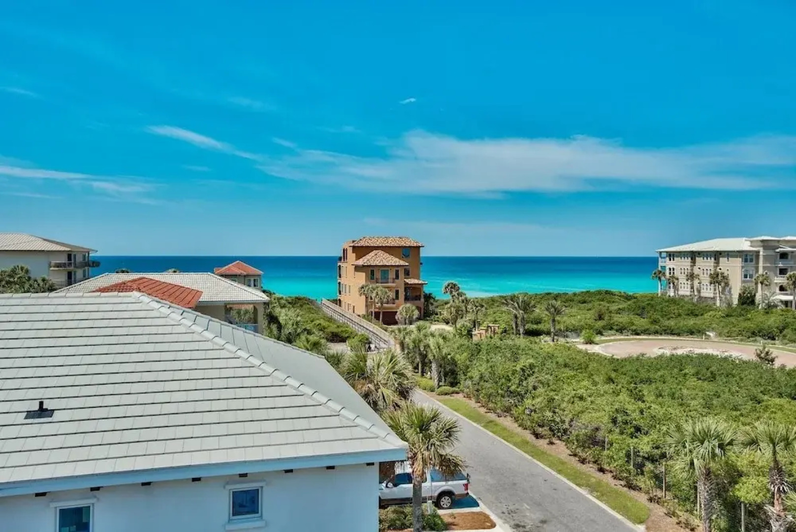 Coastal Vue 5 Bedroom Holiday Home by Five Star Properties