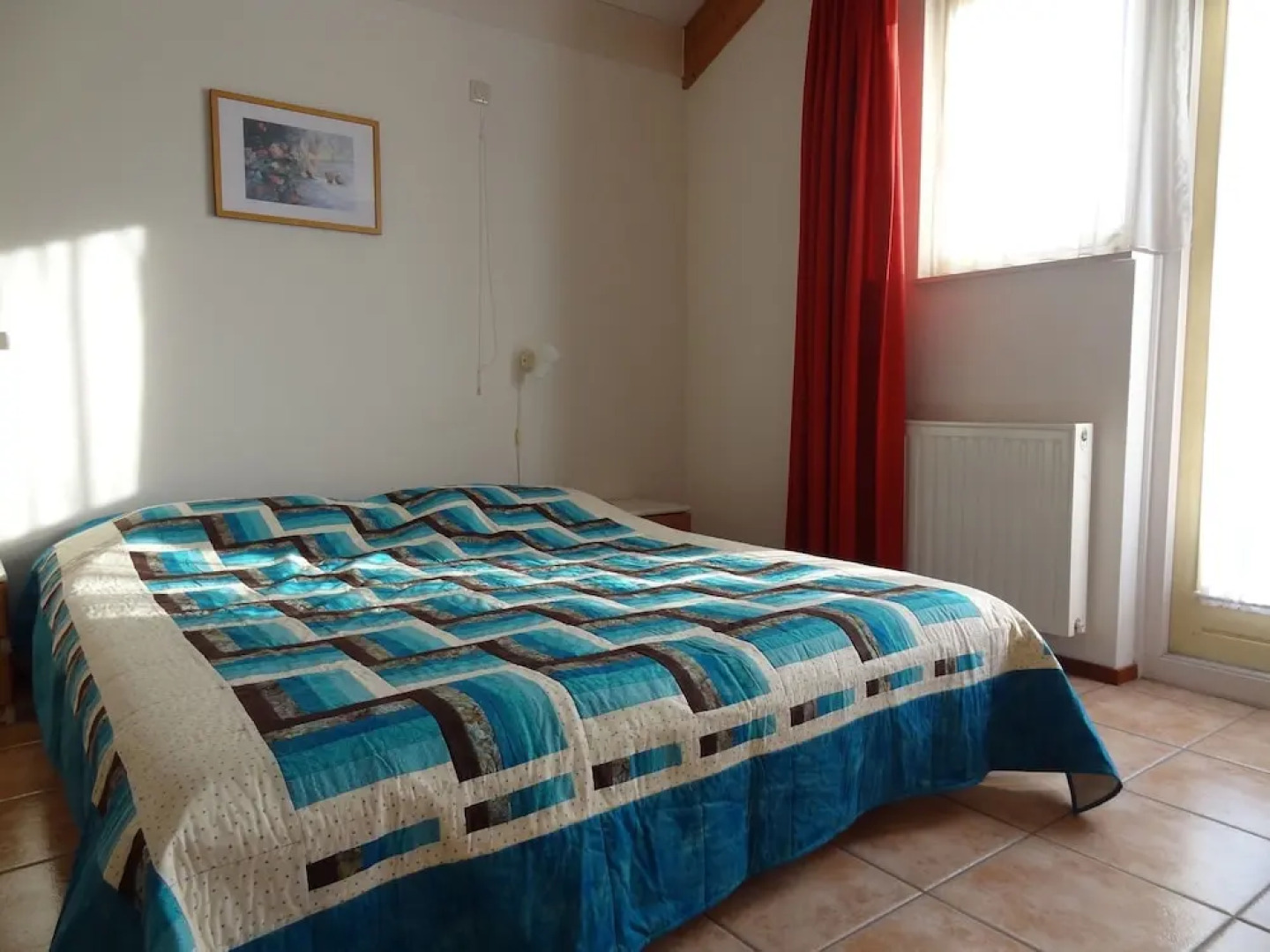 Spacious Holiday Home With Wifi, Beach at 200 m