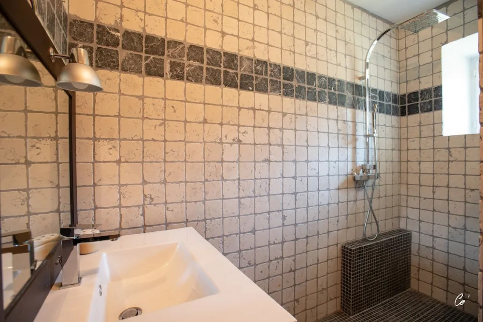 Tonn'Ain Hébergement Ain'Solite