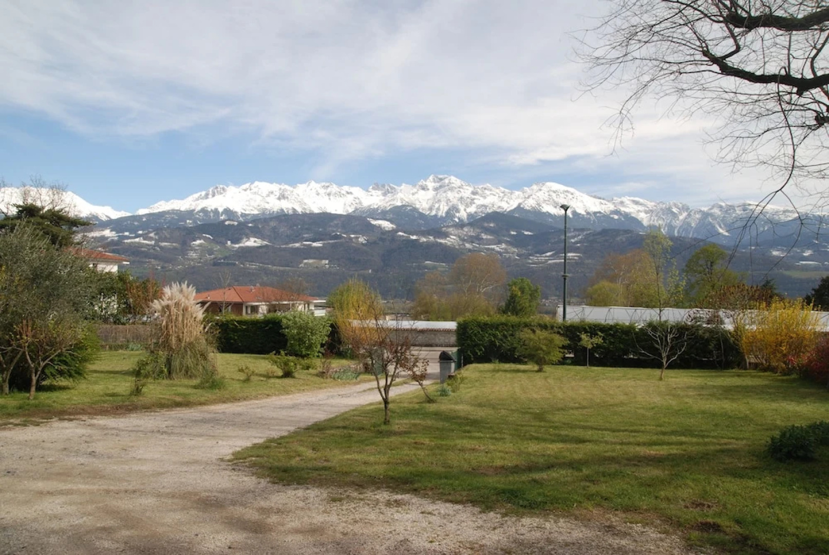 Comfy home for group and family. Wonderful view!