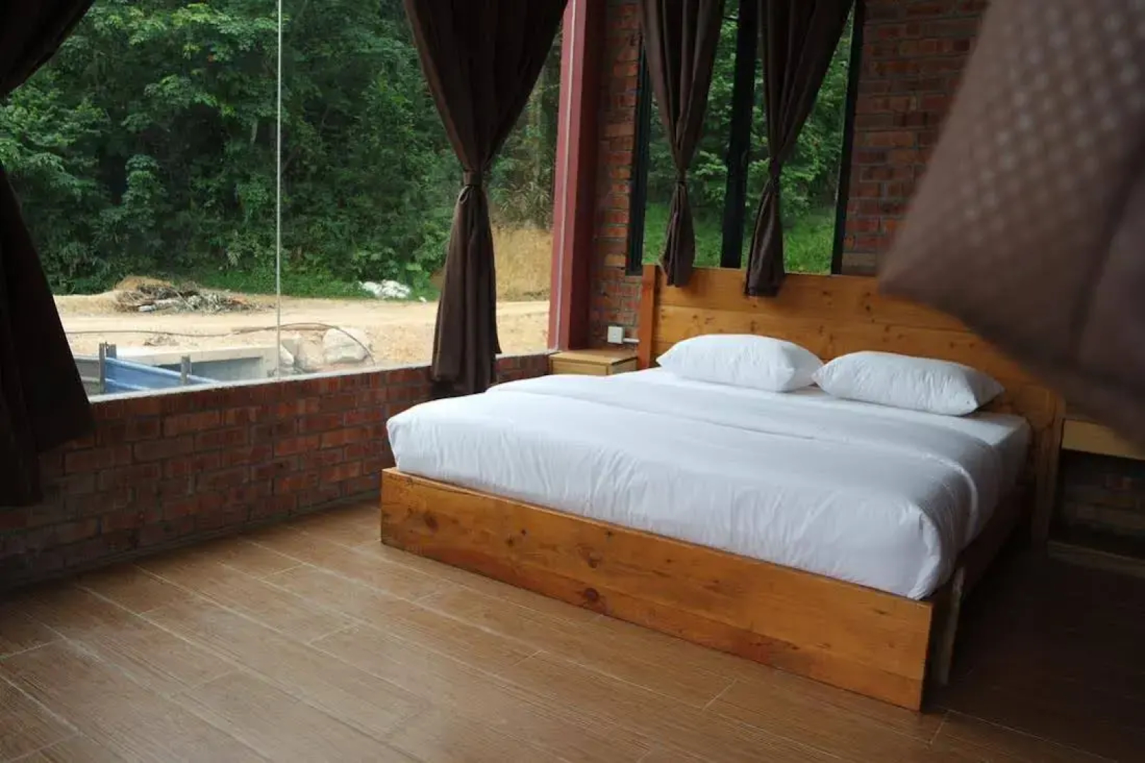 The Acacia Retreat