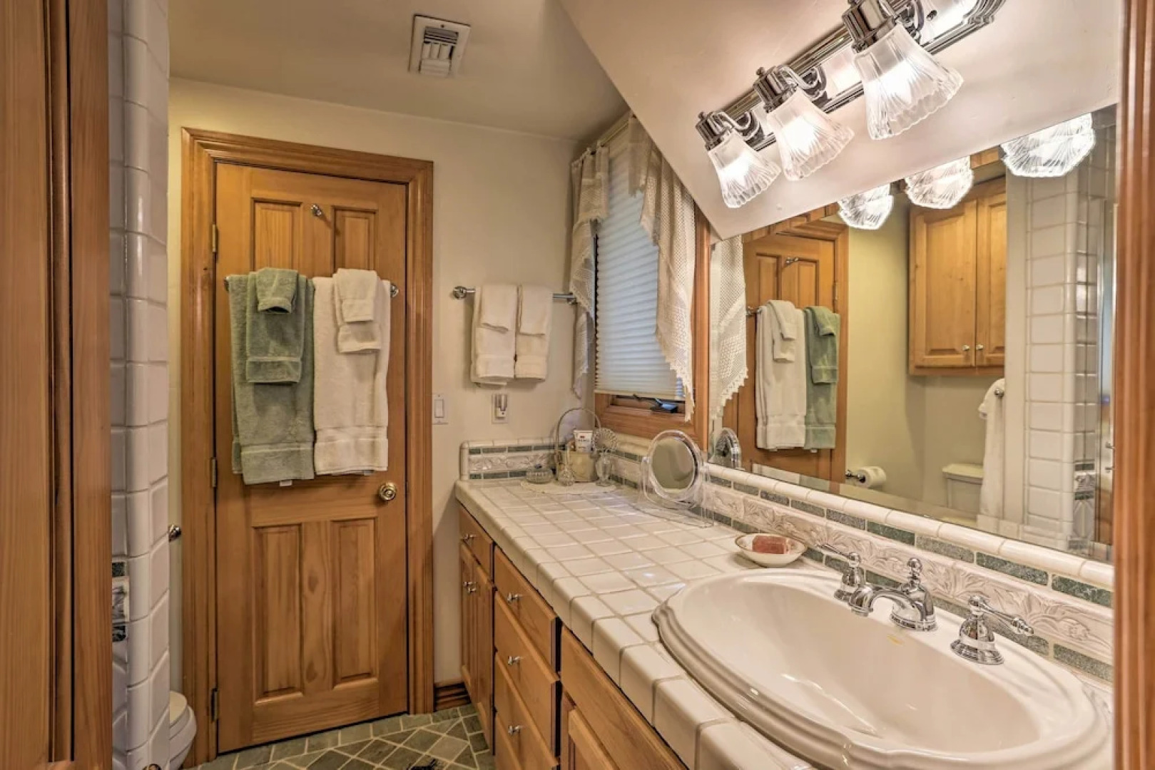 Waterfront Lake Arrowhead Home w/ View & Game Room