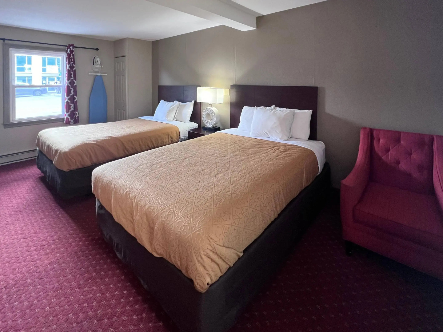 Rodeway Inn & Suites Hershey Chocolate Avenue