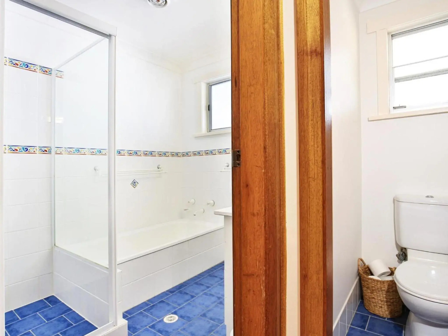 Shores - Pet-Friendly - 1 Min Walk to Beach