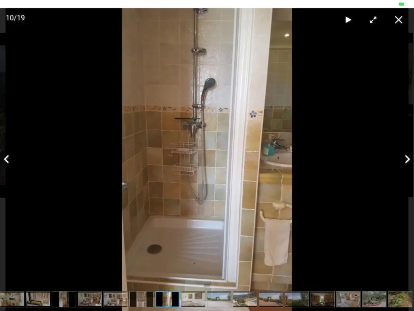 Room in Apartment - Beautiful F1 standing swimming pool, view