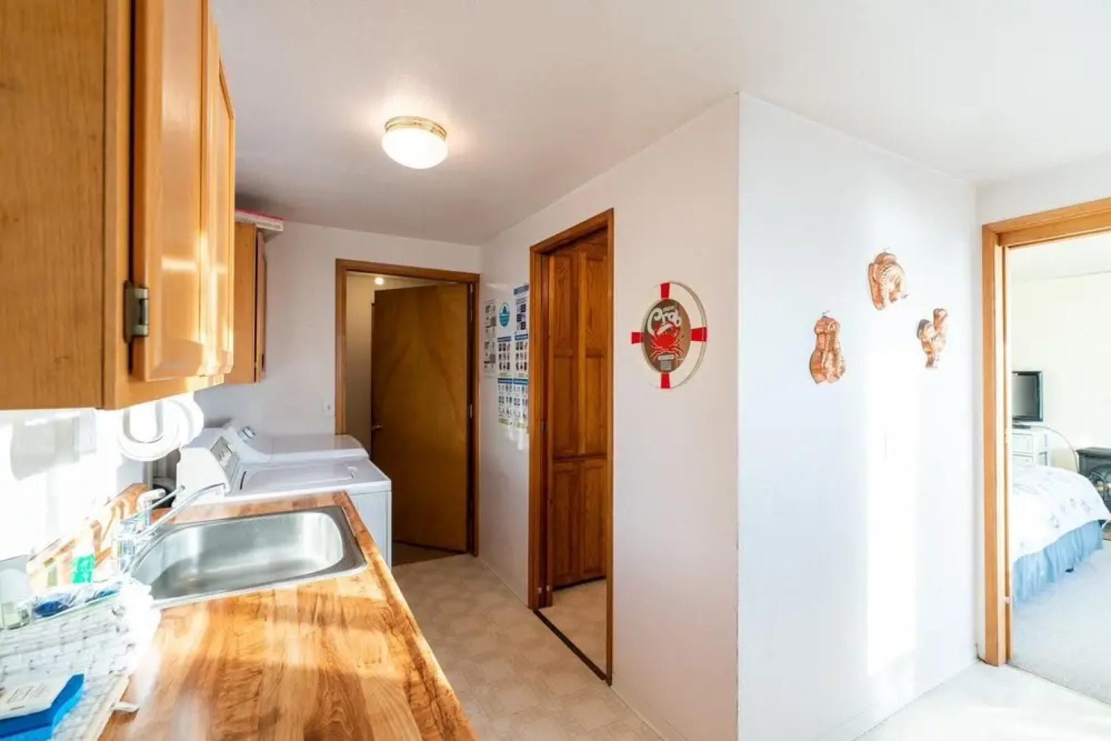 Whale Pointe 2 Br cottage by RedAwning