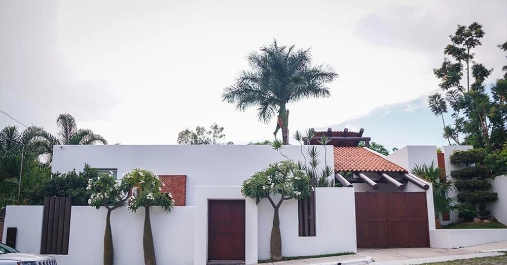 Beautiful 4-br 4 5-wc Home With Private Pool w Patio