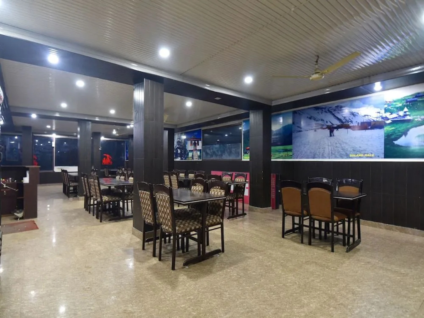 Oyo 28027 Hotel Dhruv