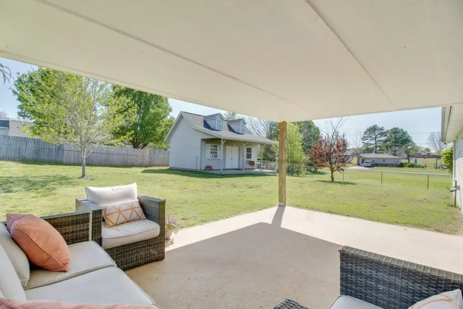 2 Mi to Grand Lake: Grove Home w/ Fenced-in Yard