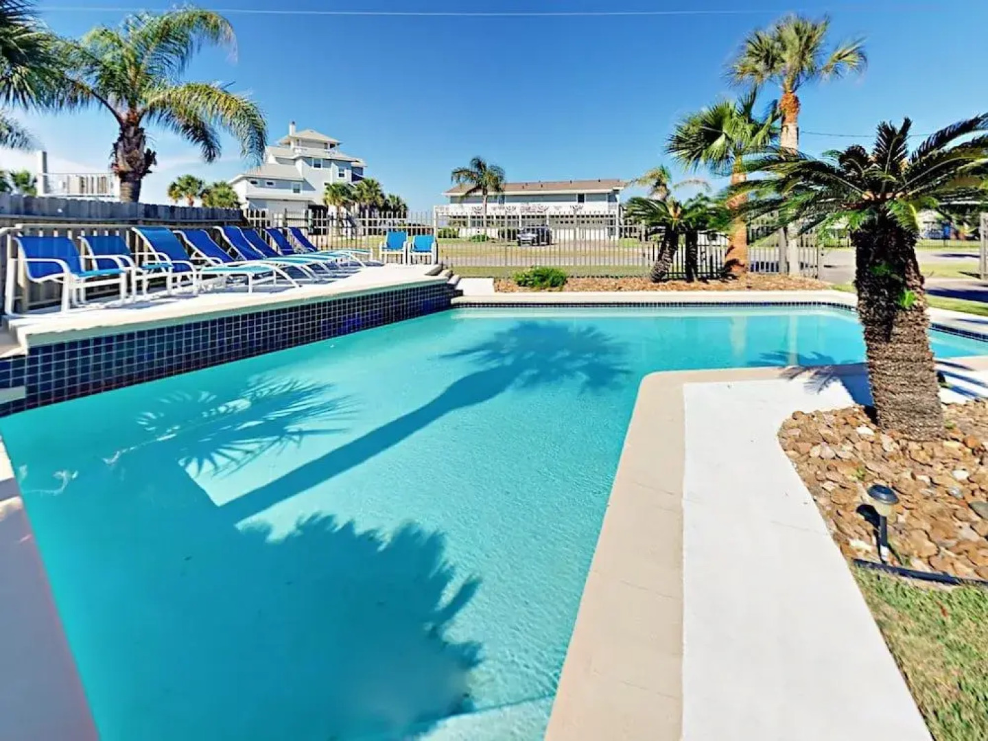 Canal-side Home 4 Bedrooms 4 Bathrooms Home