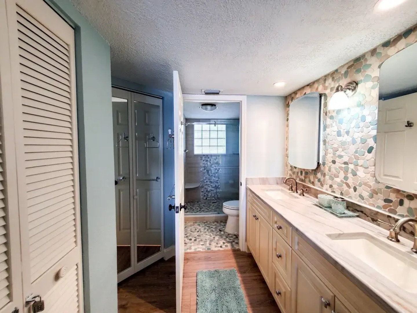 Alan's Hickory Bay West Condo