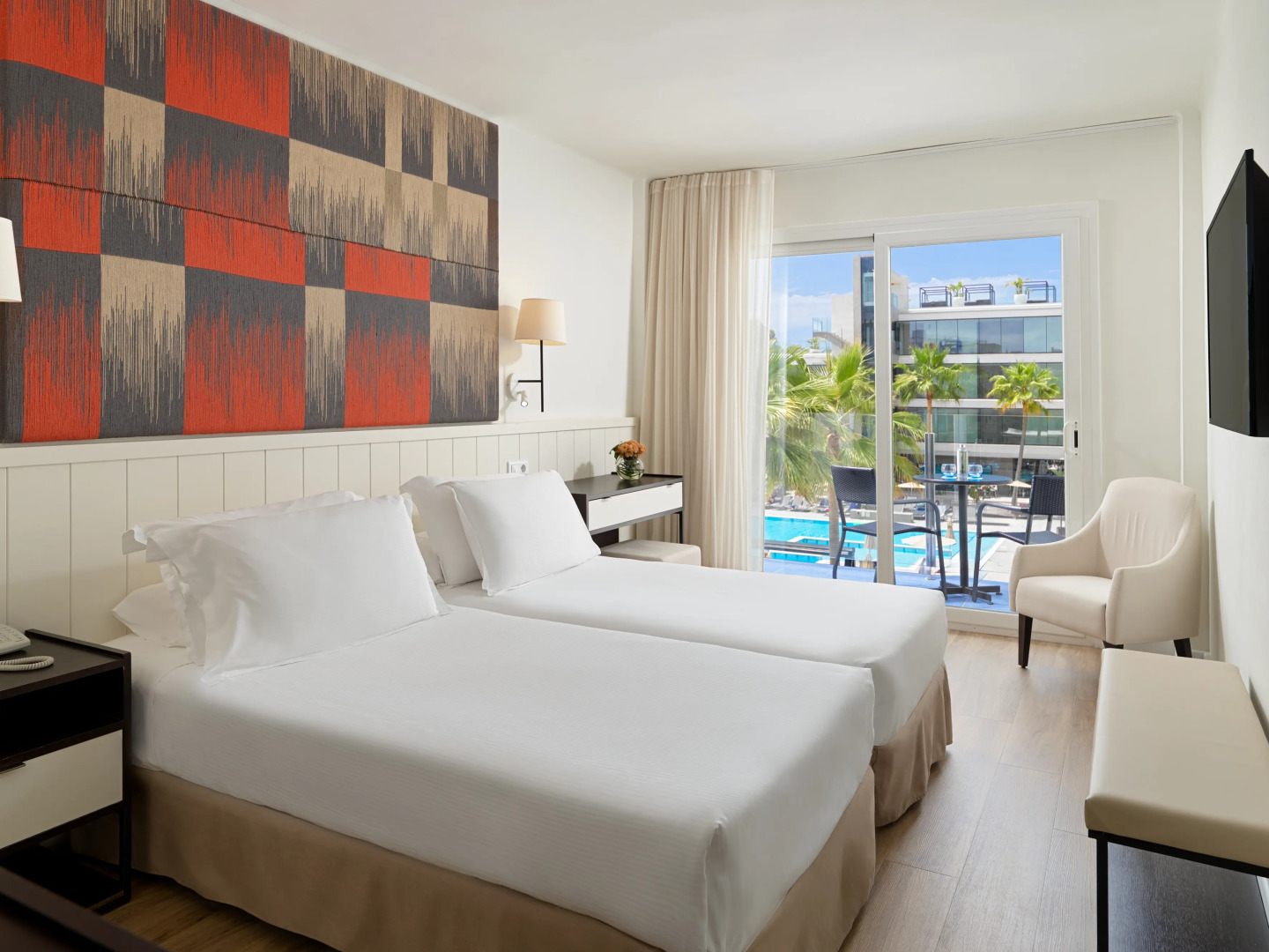 Отель H10 Casa del Mar