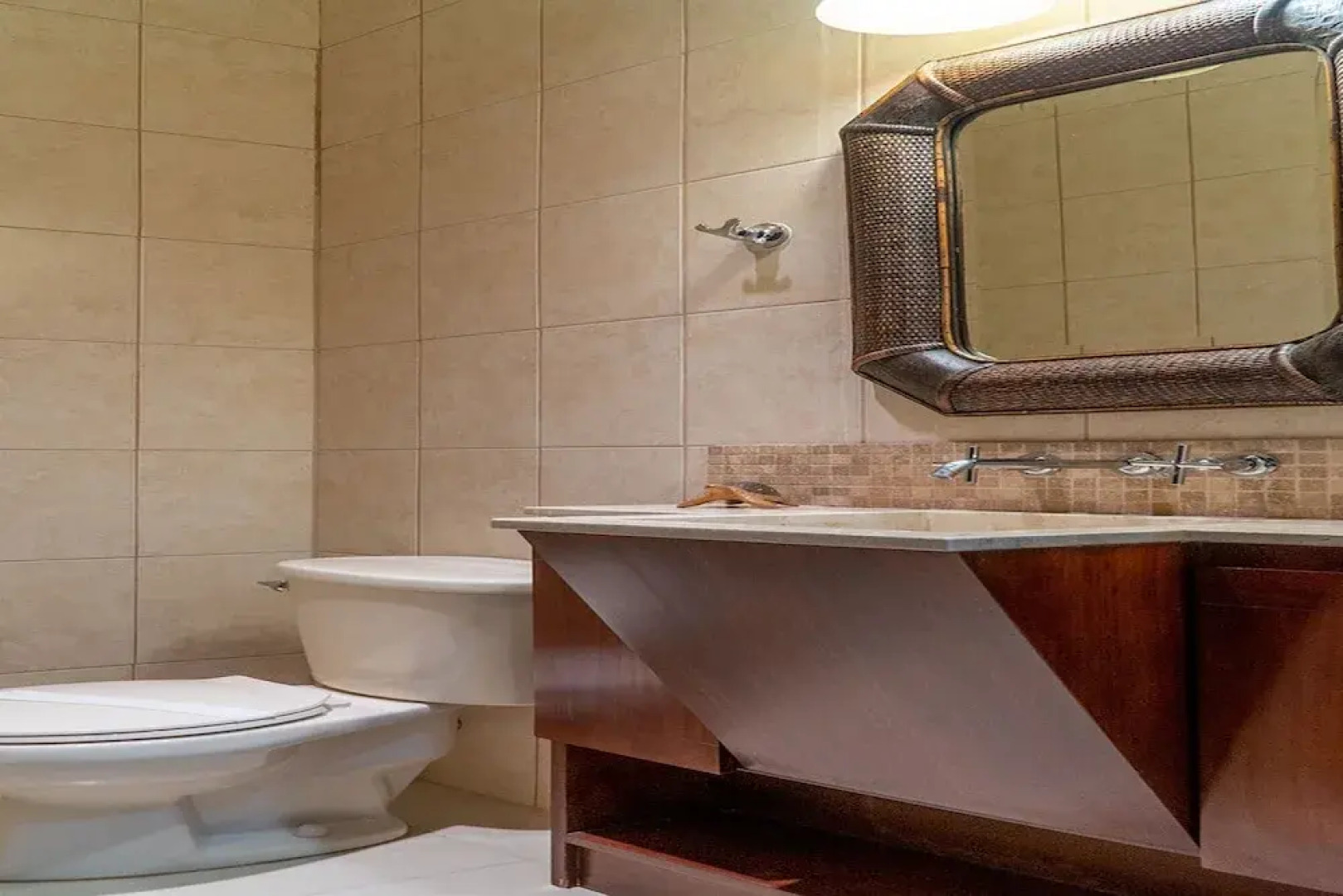 Ocean View Luxury Condo at Flamingo Towers